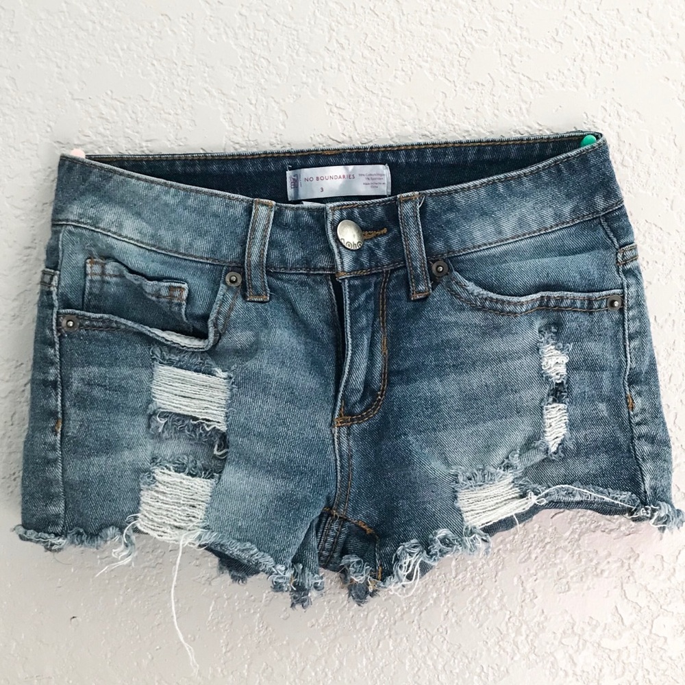 No Boundaries Distressed Shorts